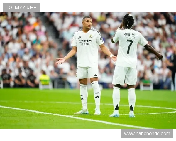 维尼修斯与阿隆索关系紧张，已告知皇马不续约意向