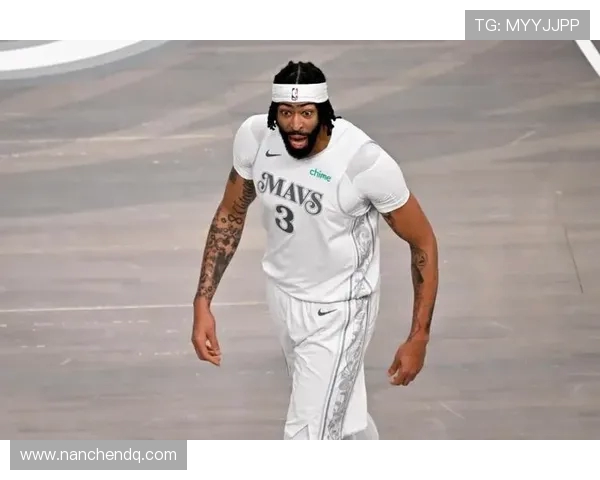 安东尼-戴维斯热身回归，独行侠迎战热火备受期待